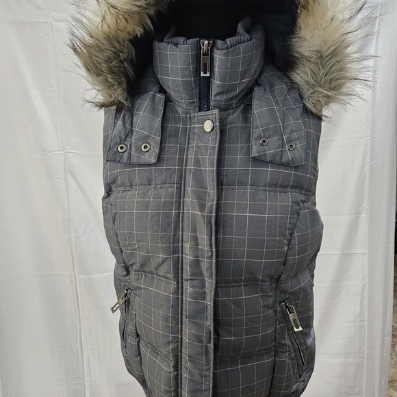 Esprit Gray Knit and Puffer Vest - Picture 1 of 6